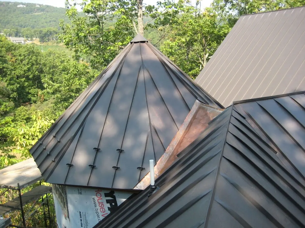 Professional Shingle Replacement & Repair by Craftsman Roofing in Penn Hills
